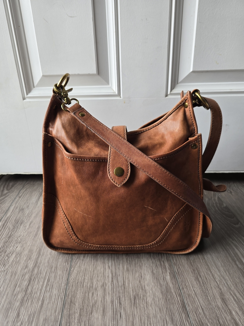 Frye Campus Crossbody Bag Cognac Brown Leather Adjustable Strap Snap Pocket